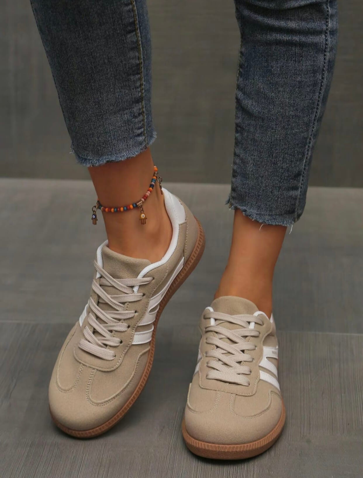 Women's Low Top Casual Sneakers