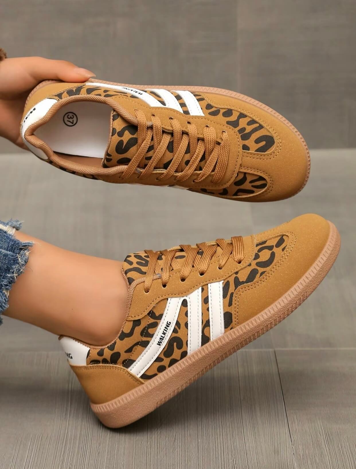 Women's Low Top Casual Sneakers